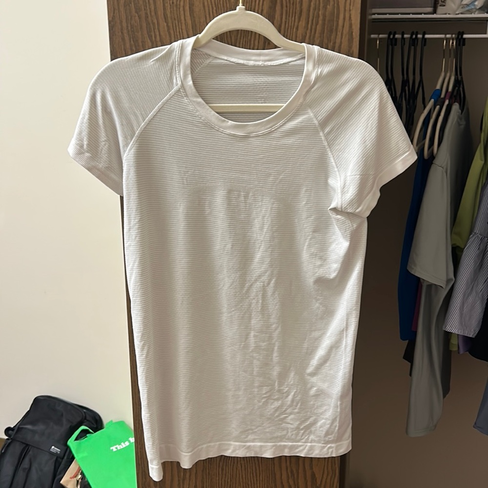 Swiftly Lululemon t-shirt